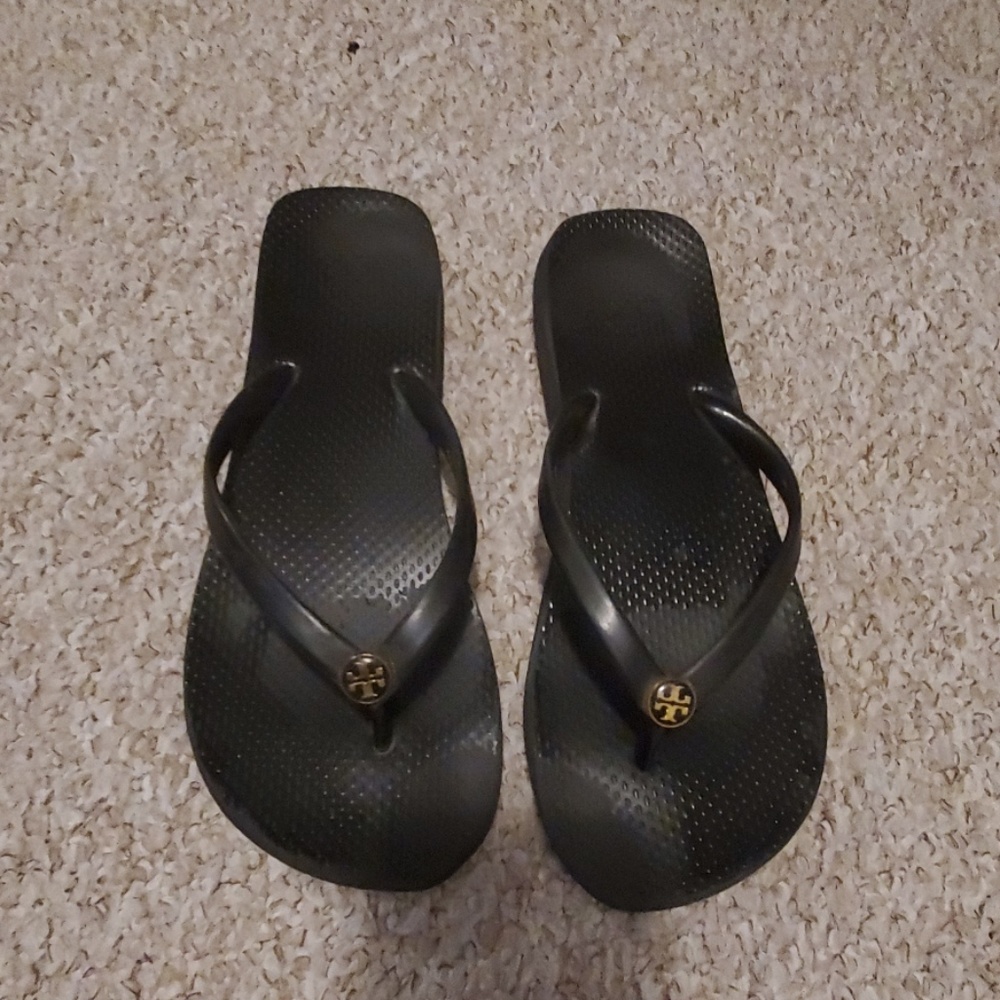 Tory burch flip flops